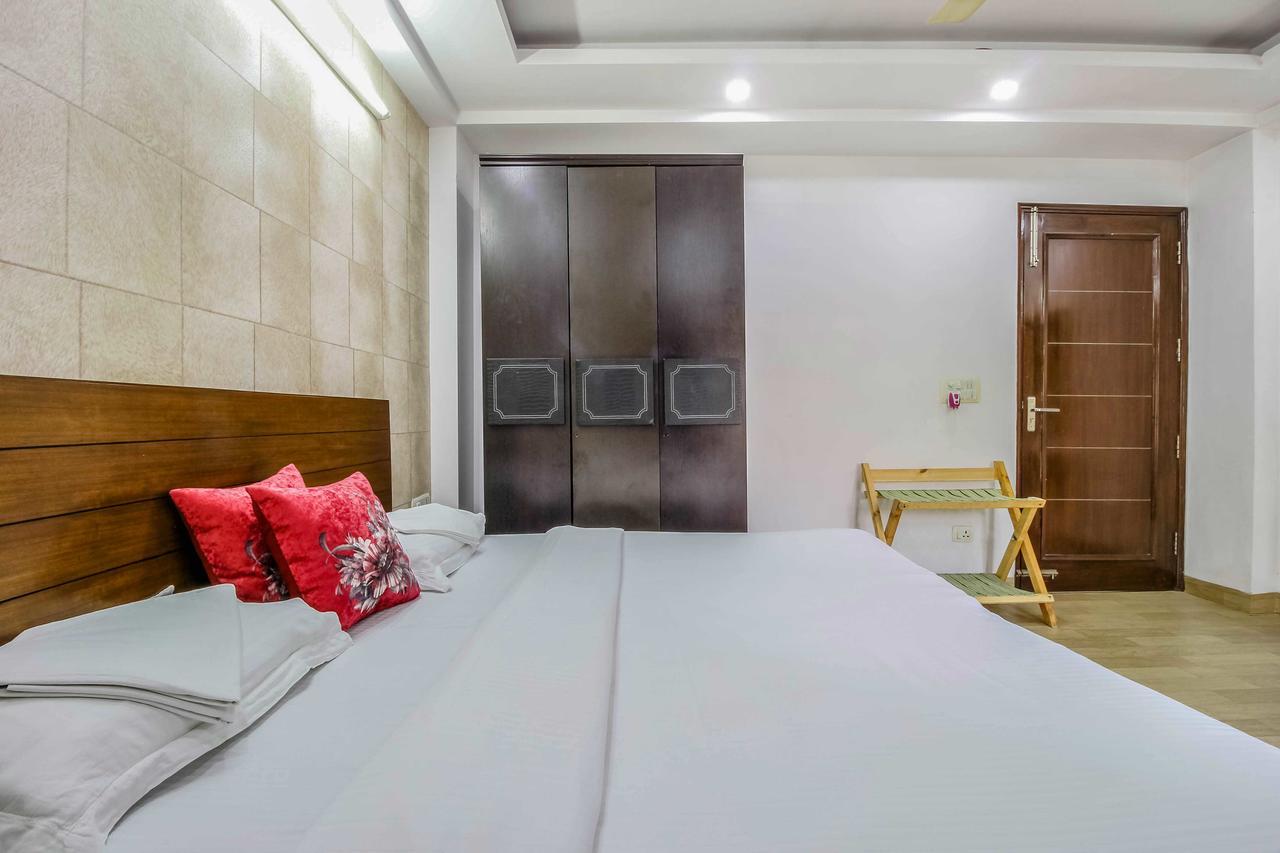 New India Home Stay New Delhi Buitenkant foto