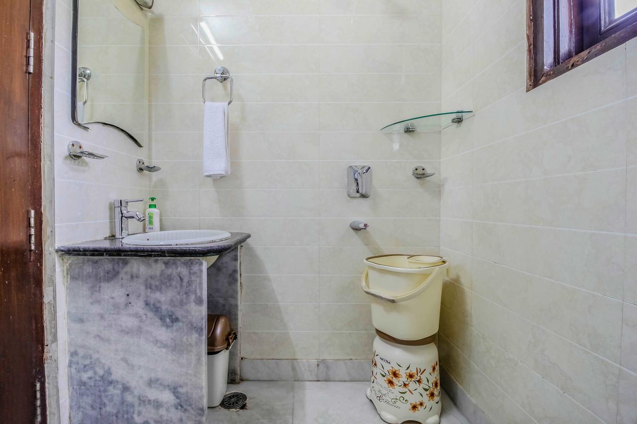 New India Home Stay New Delhi Buitenkant foto