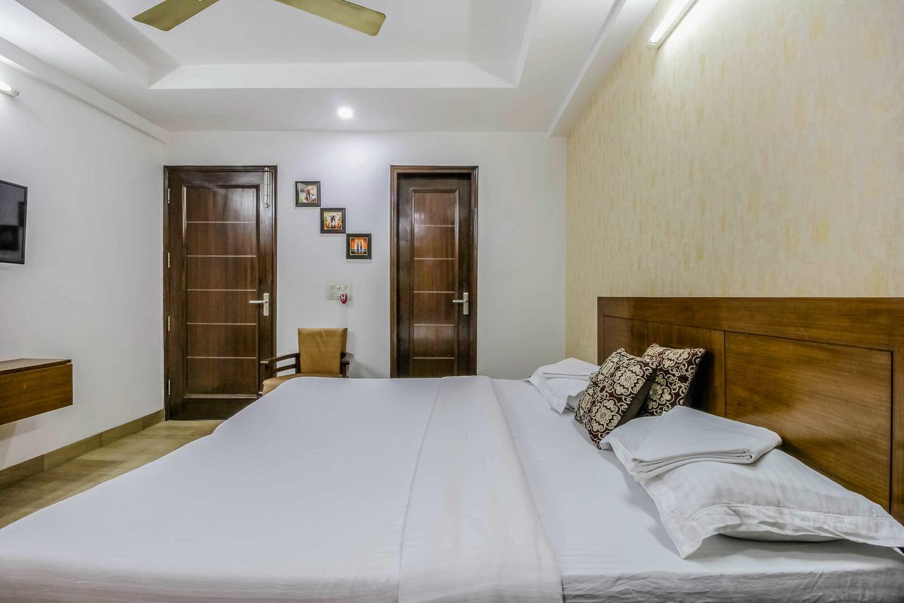 New India Home Stay New Delhi Buitenkant foto